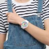 Ervaar de puurheid van Neon met Swatch Ervaar de puurheid van Neon met Swatch